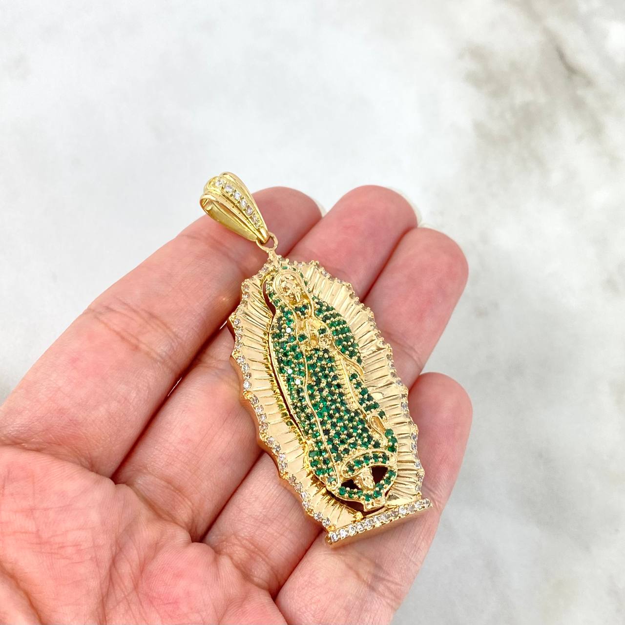 Dije Virgen de Guadalupe 14.55gr / 6cm / Circones Blancos-Verdes Oro Amarillo *