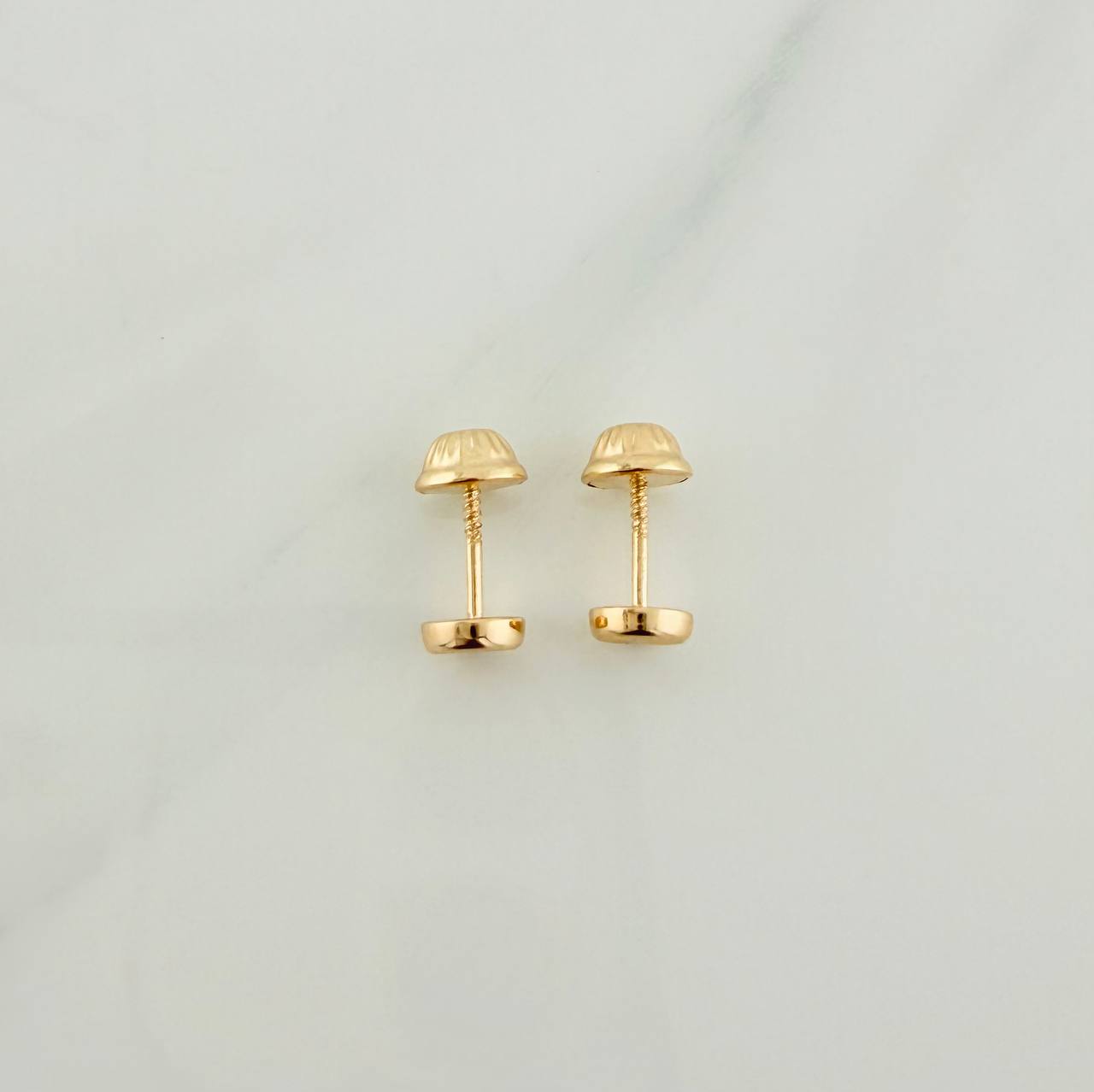 Topos Circulo 0.55gr / 4.96mm Oro Amarillo 18K %