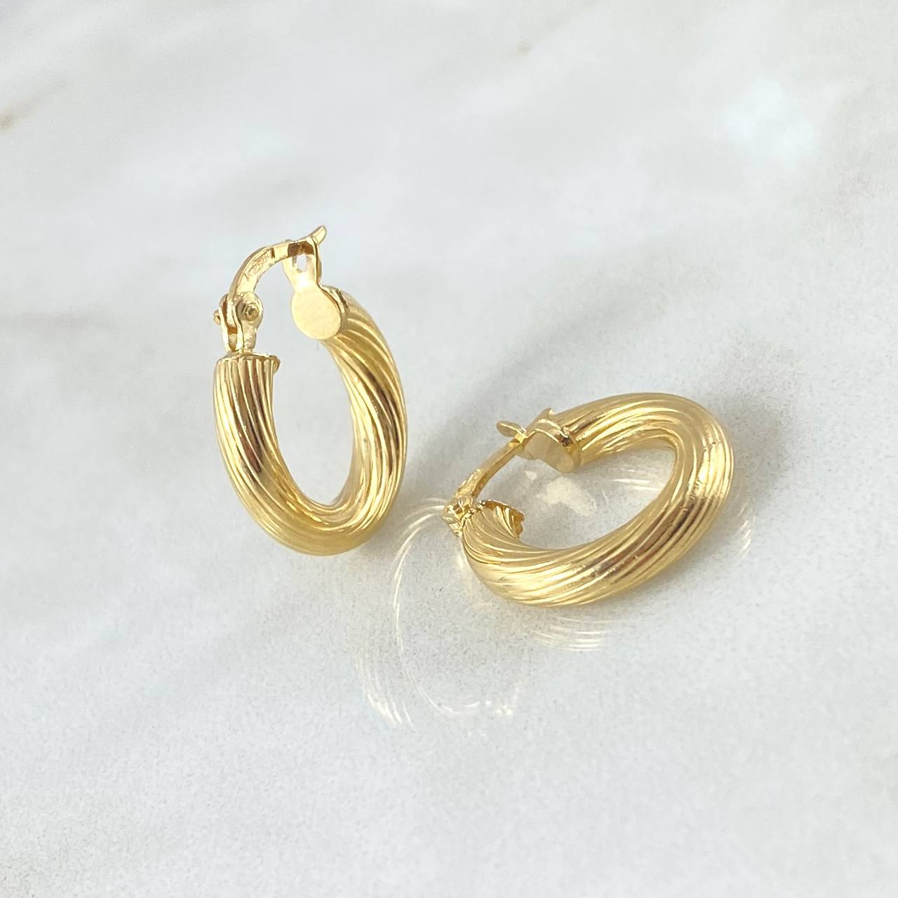 Candongas Lore 1.45gr / 1.7cm / Entorchadas Oro Amarillo 18K