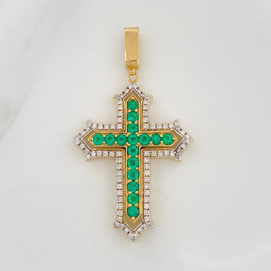 Dije Cruz Tupida Esmeraldas 75 pts Diamantes 32 pts 6.7gr / 4.4cm / Dos Oros Amarillo Blanco 18K %