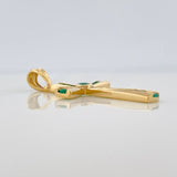 Dije Cruz Esmeraldas 95 pts 2.95gr / 3.6cm / Oro Amarillo 18K %