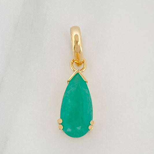 Dije Lagrima Esmeraldas 2.80 qts 2.55gr / 2.5cm / Oro Amarillo 18K %