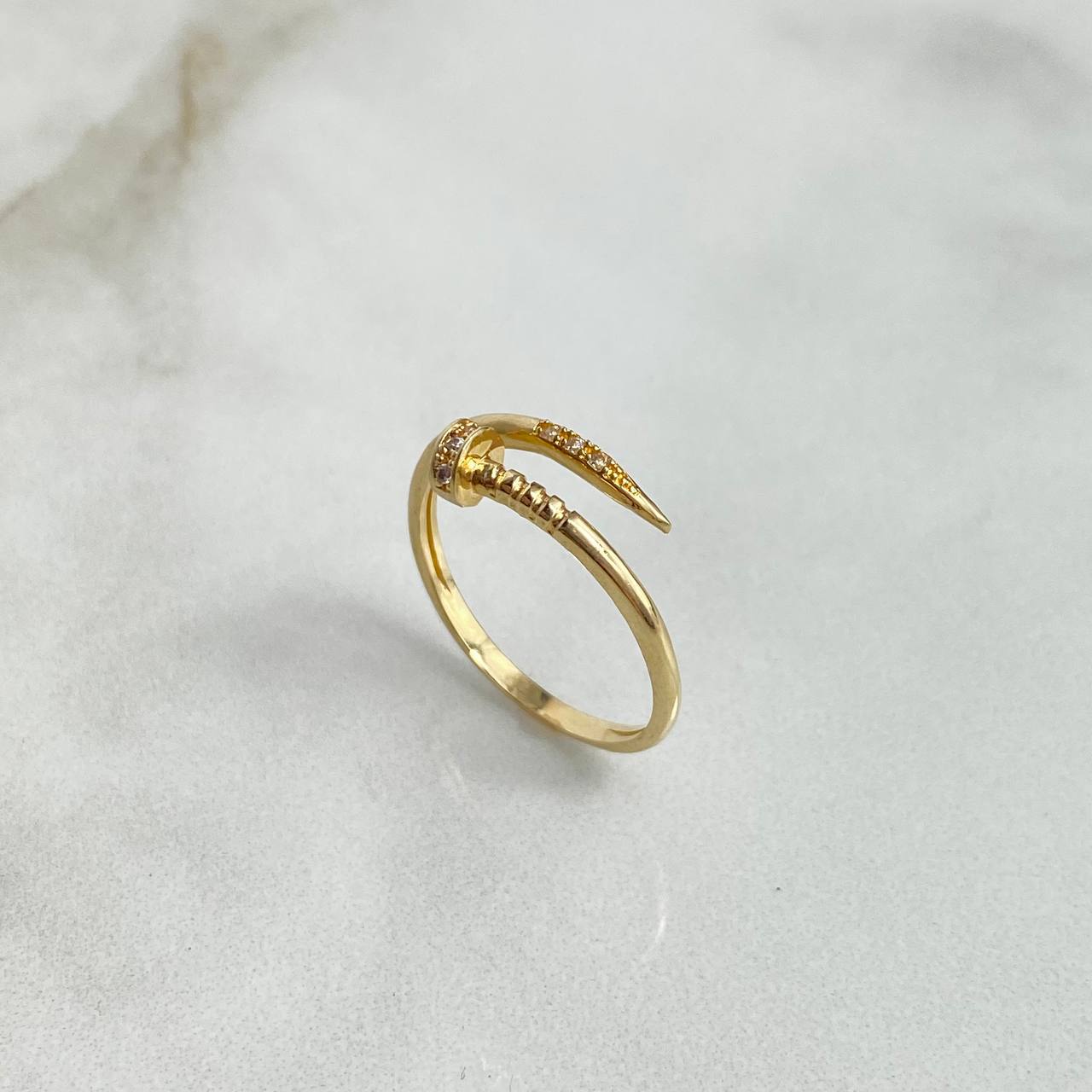 Anillo Clavo 1.9gr / T7 3/4 / Circones Blancos Oro Amarillo ©