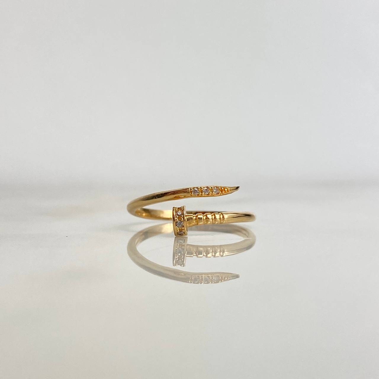 Anillo Clavo 1.9gr / T7 3/4 / Circones Blancos Oro Amarillo ©