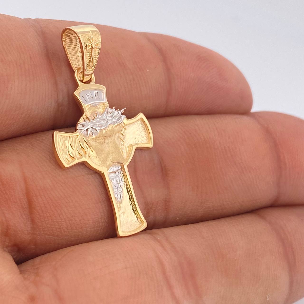 Dije Cruz Cristo Rostro  4gr / 3.5cm-Dos Oros Amarillo Blanco 18K +