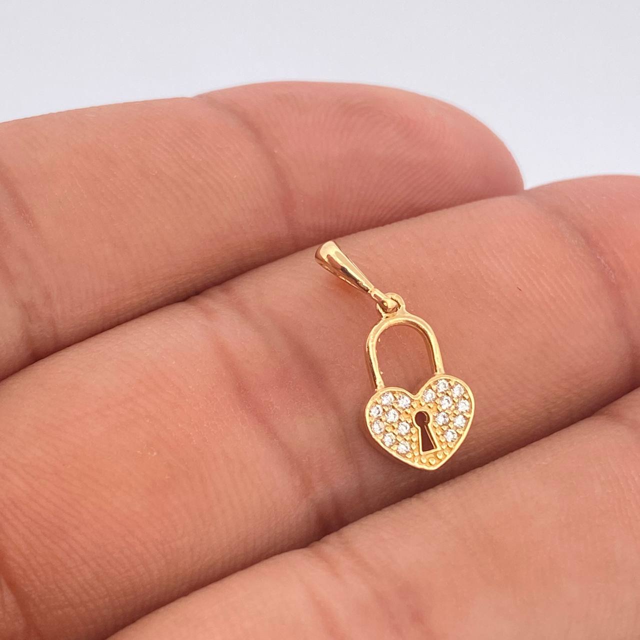 Dije Corazon Candado 0.85gr / 1.9cm-Oro Amarillo 18K %