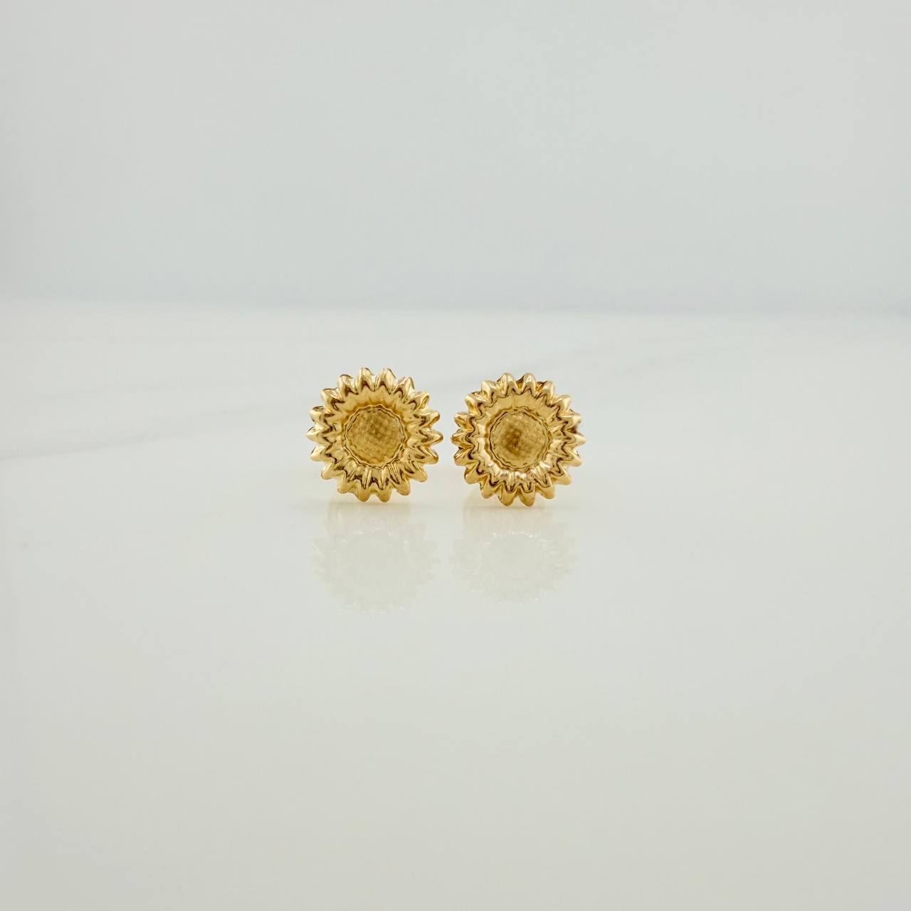 Topos Girasol 0.7gr / 7.5mm Oro Amarillo 18K &