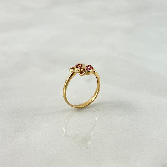 Anillo Rosas 2.4gr / T6 / Circones Rojos Oro Amarillo