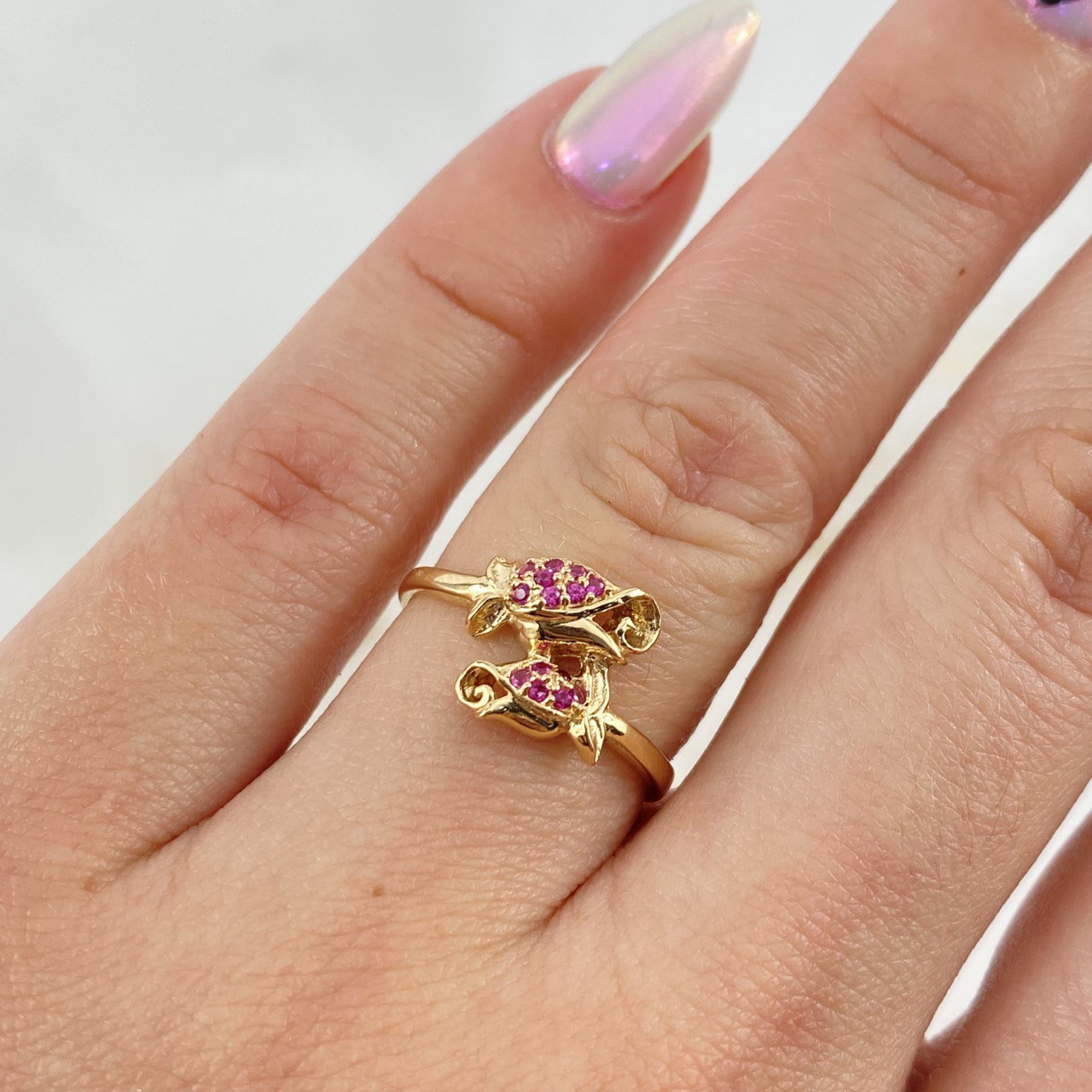 Anillo Rosas 2.4gr / T6 / Circones Rojos Oro Amarillo