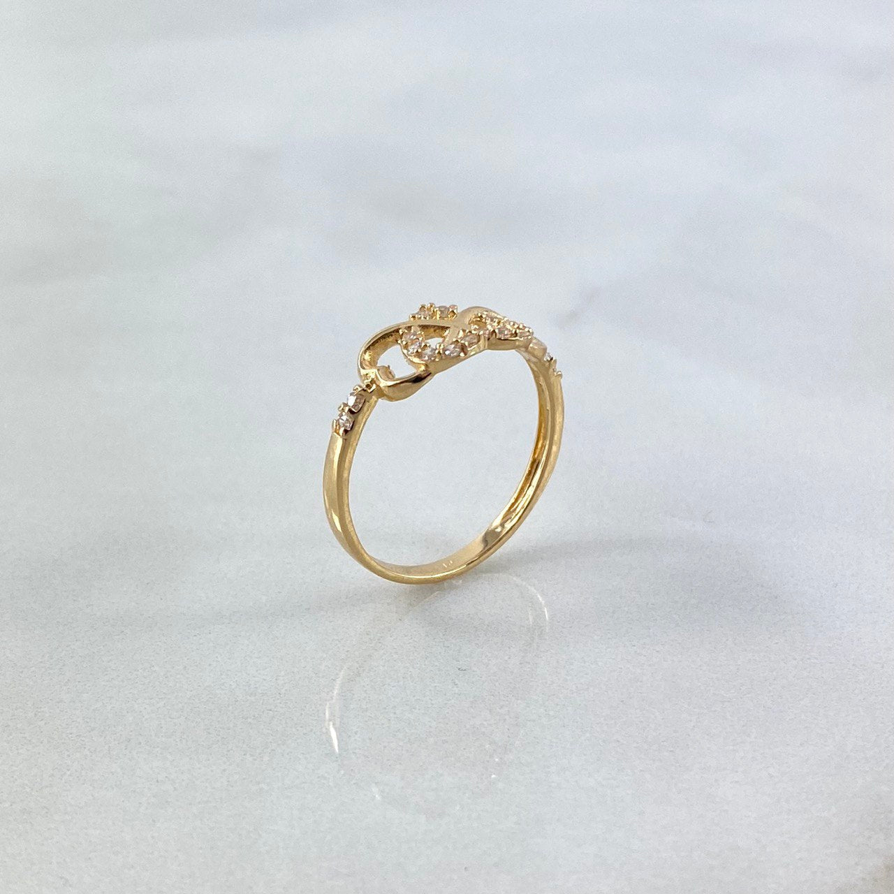 Anillo Infinito Corazón 2.05gr / T6 1/2 / Circones Blancos Oro Amarillo