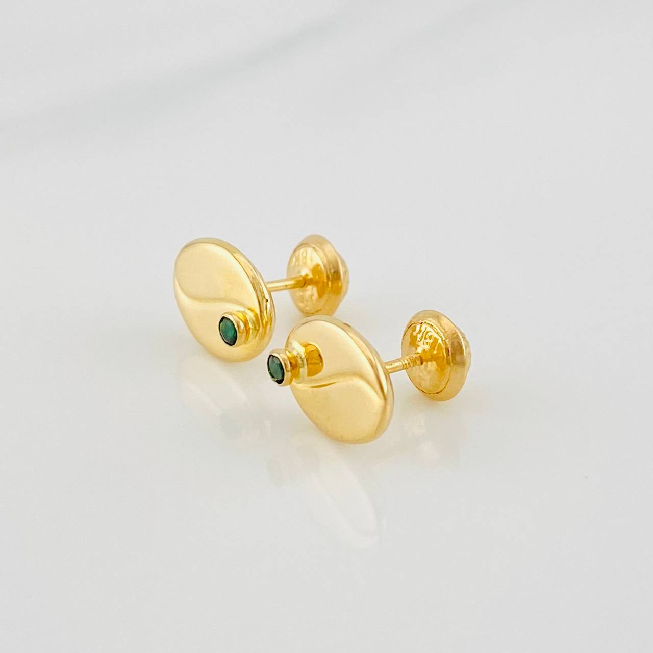 Topos Grano de Café 1.1g / 7.6mm Oro Amarillo 18K