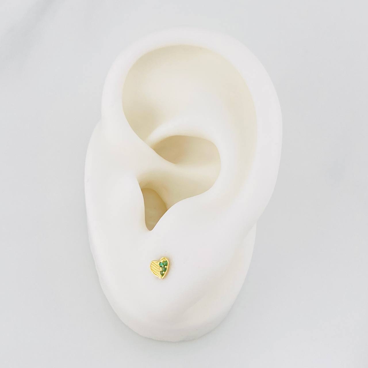 Topos Corazón Medio Destello 0.6g / 3.9mm Oro Amarillo 18K