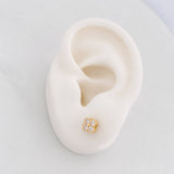 Topos Flor 1.3g / 4.85mm Oro Amarillo 18K