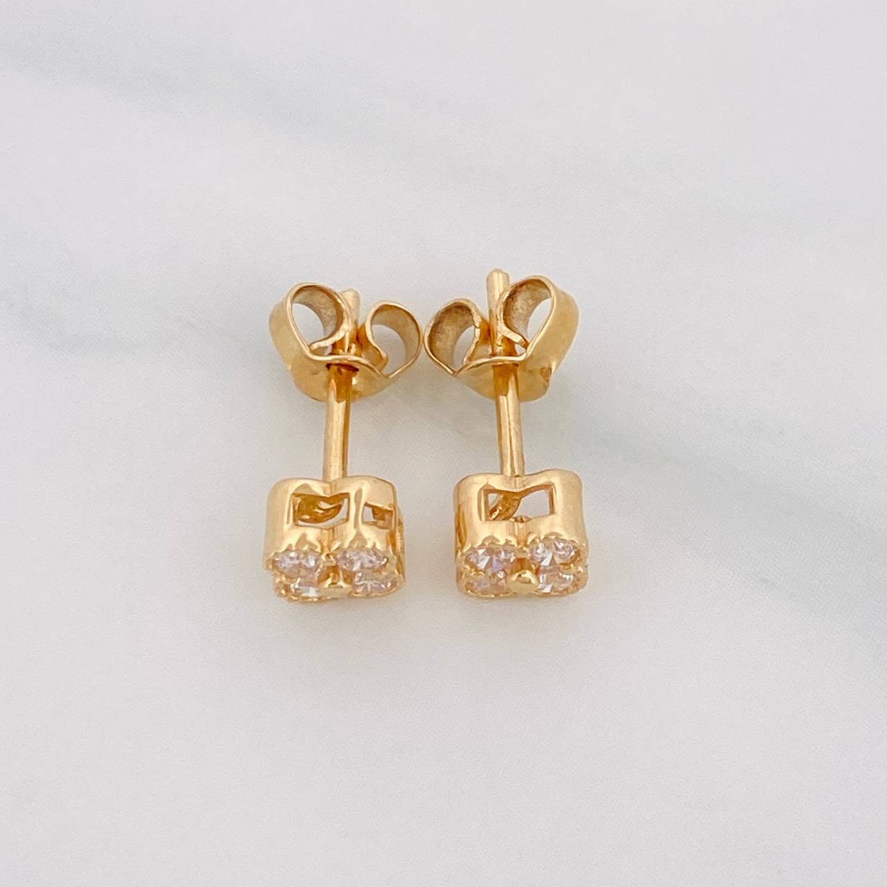 Topos Flor 1.3g / 4.85mm Oro Amarillo 18K