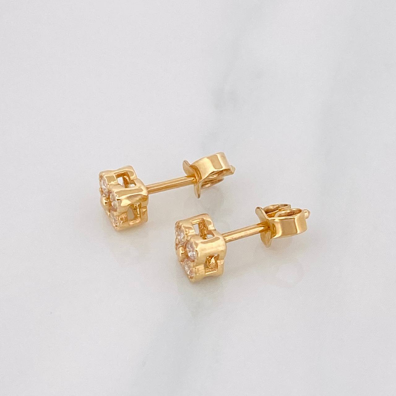 Topos Flor 1.3g / 4.85mm Oro Amarillo 18K