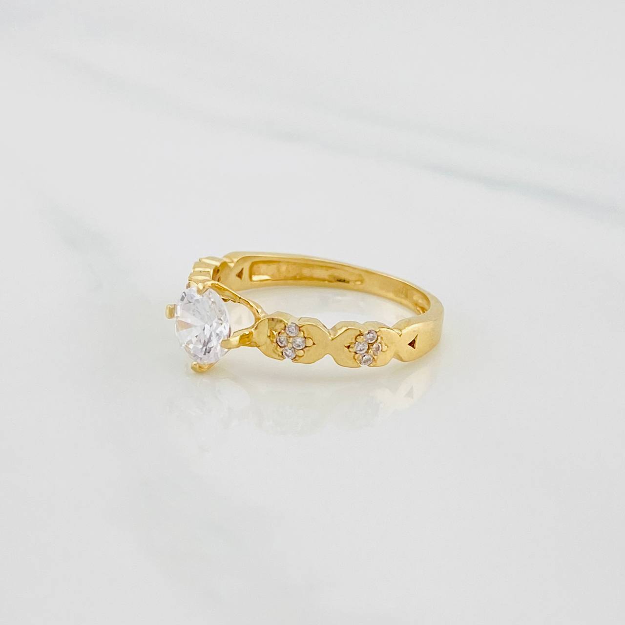 Anillo Solitario Churumbela Flores 2.55g / T5 3/4 Oro Amarillo 18K