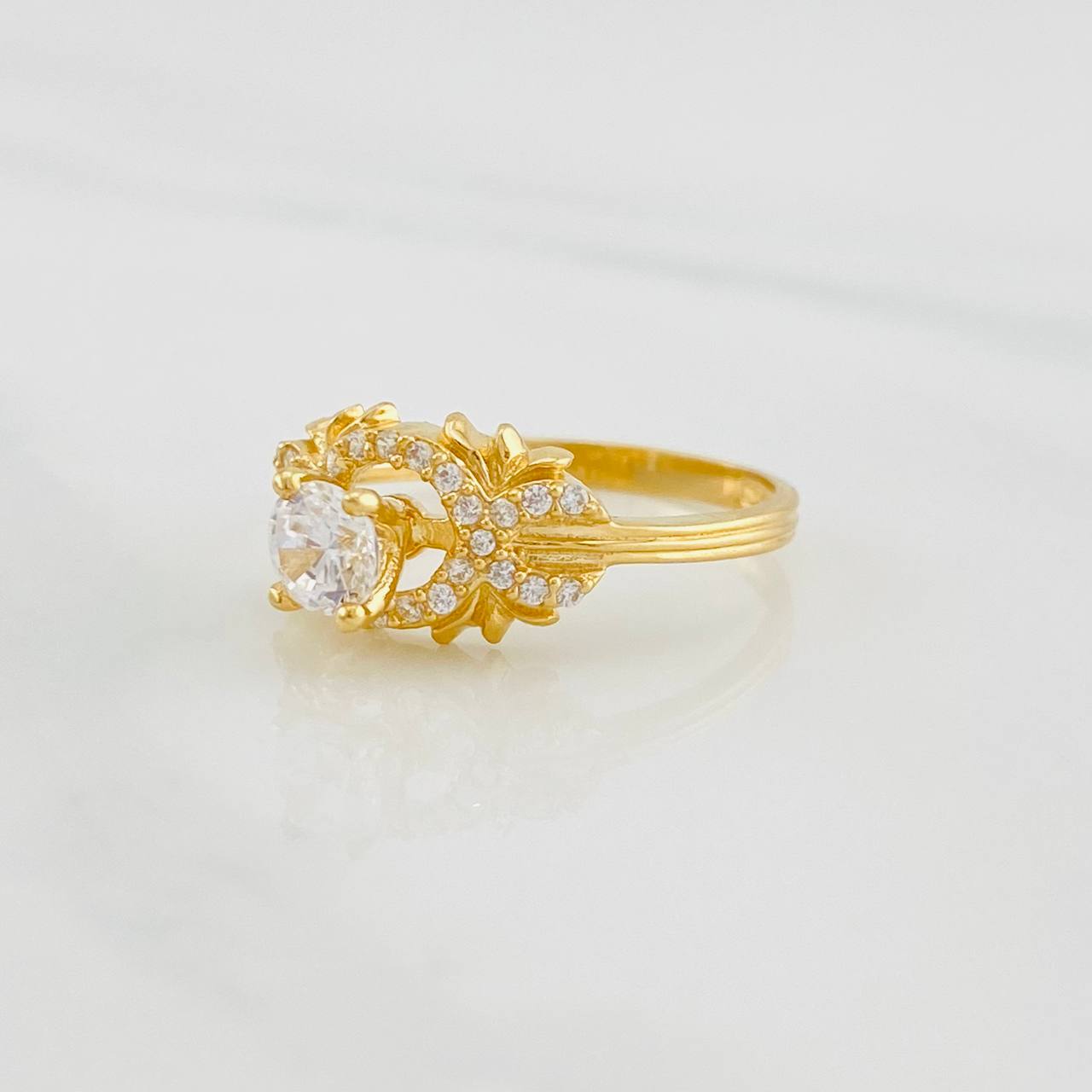 Anillo Flor Imperial 2.35g / T5 1/2 Oro Amarillo 18K