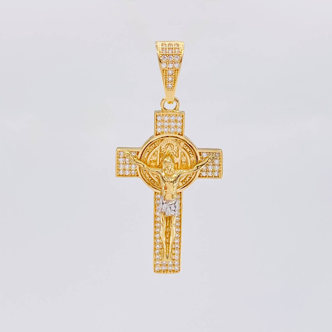 Dije Cruz Cristo San Benito 6.2g / 4.6cm Dos Oros Amarillo Blanco 18K