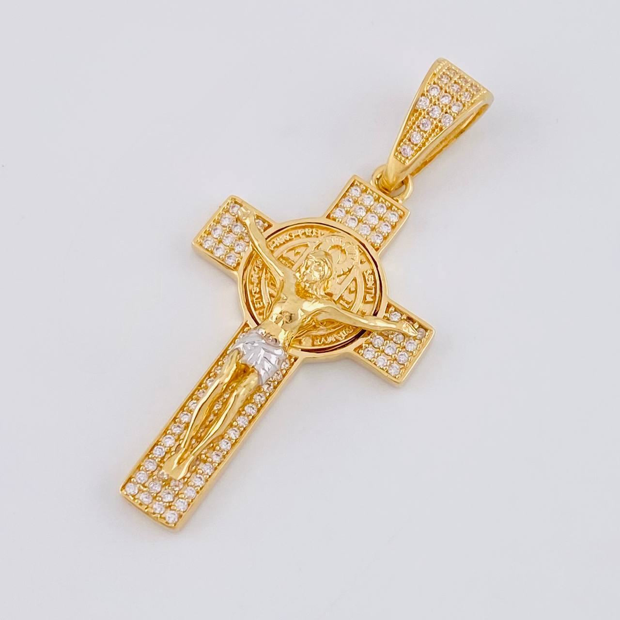 Dije Cruz Cristo San Benito 6.2g / 4.6cm Dos Oros Amarillo Blanco 18K