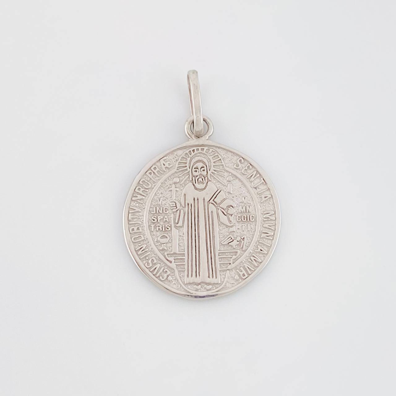 Dije San Benito 2.45g / 2.8cm Oro Blanco 18K