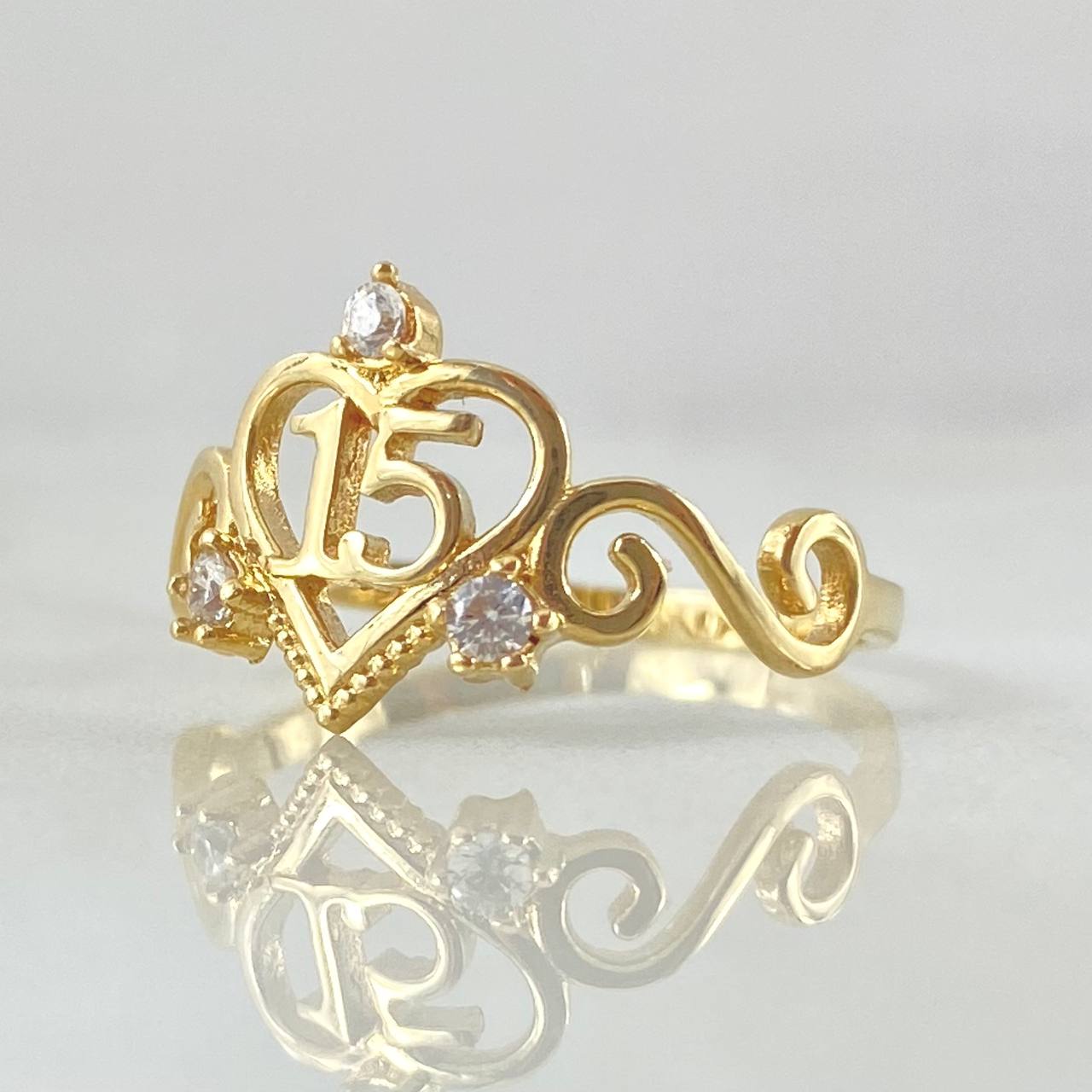 Anillo 15s Corona Encarretada 1.95gr / T6 1/2 / Oro 18K