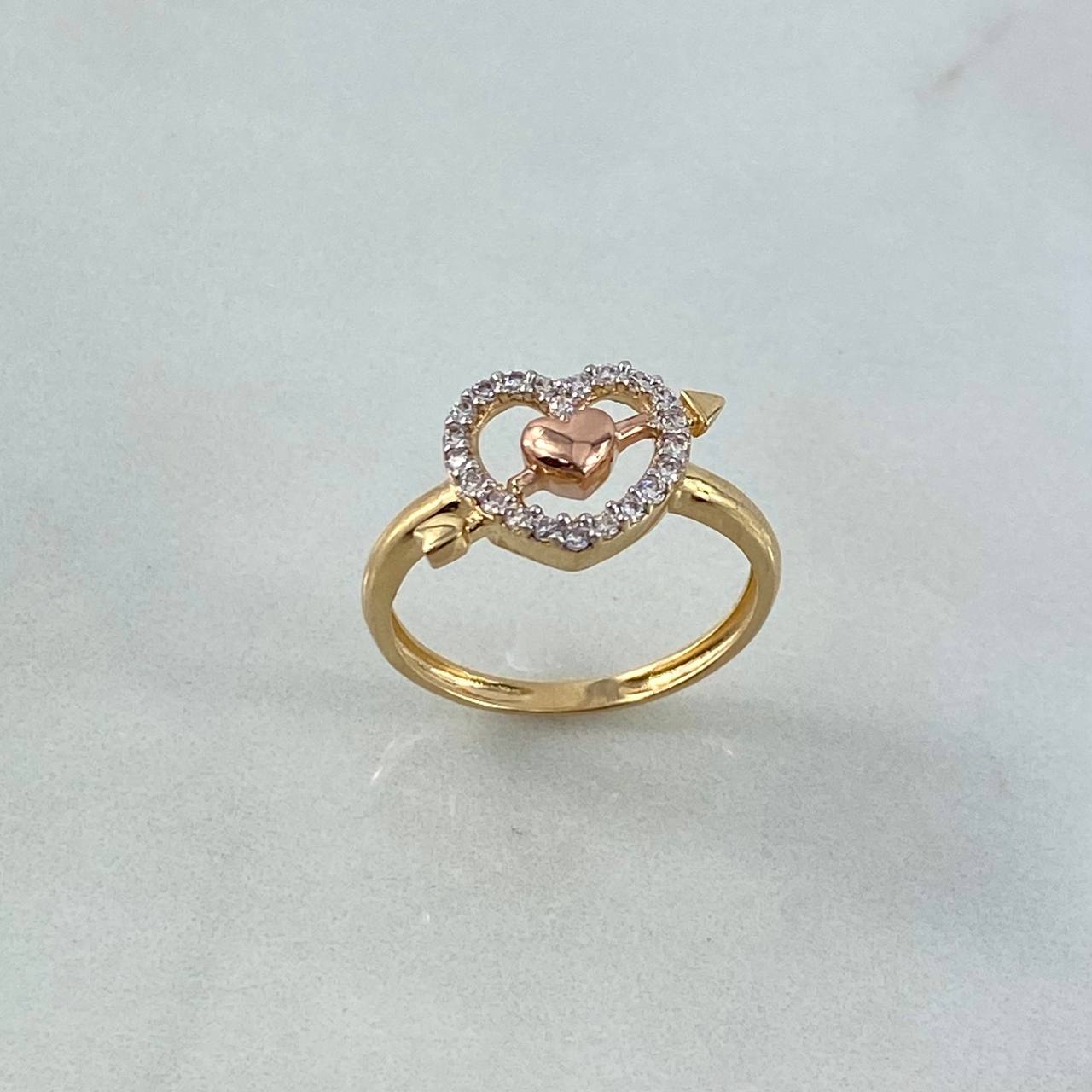 Anillo Corazones 2.85gr / T7 1/2 / Circones Blancos Tres Oros