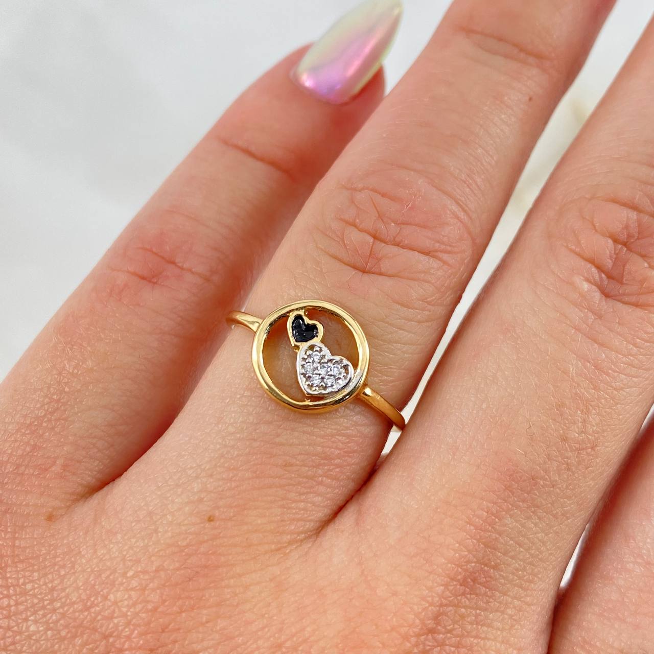 Anillo Corazones 1.7gr / T5 3/4 / Circones Blancos-Negros Dos Oros Amarillo Blanco