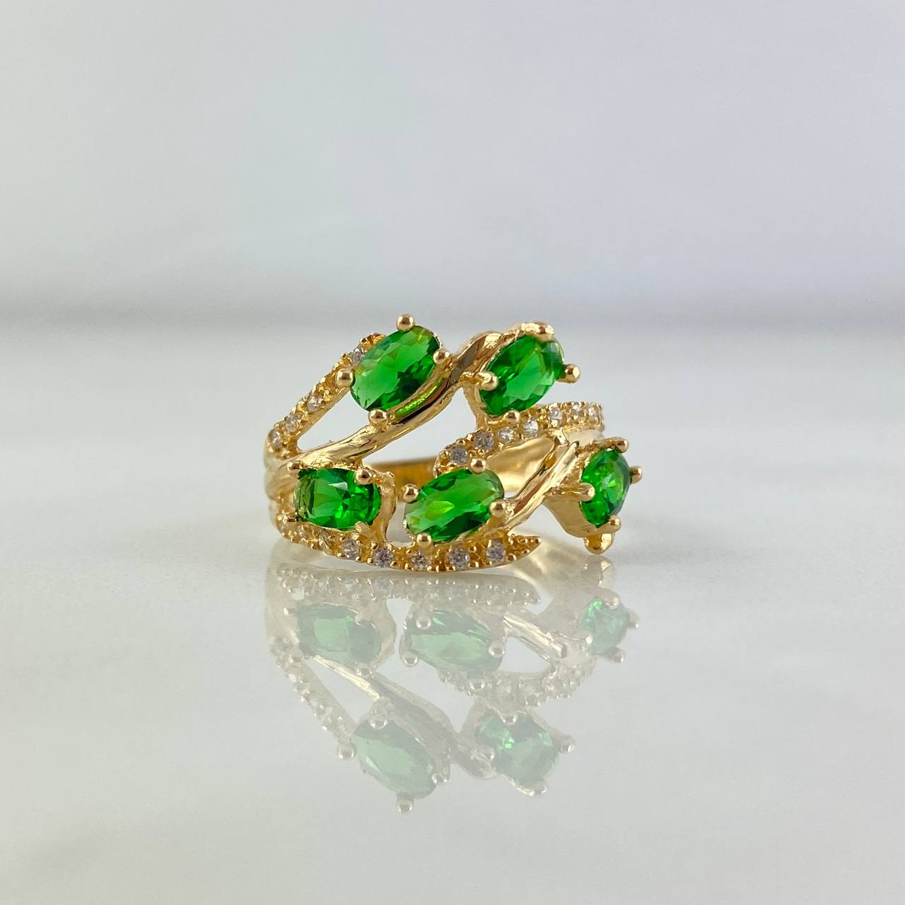Anillo Ramificado 3.25gr / T6 / Circones Blancos-Verdes Oro Amarillo