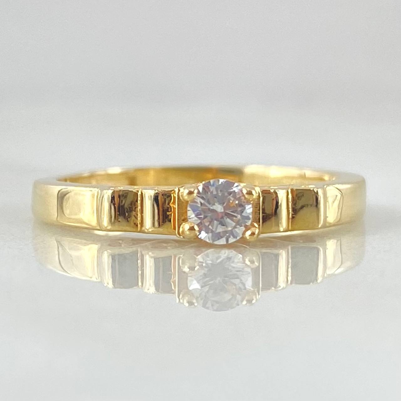 Anillo Solitario Corazones Roto 2.6gr / T6 1/4 / Oro 18K