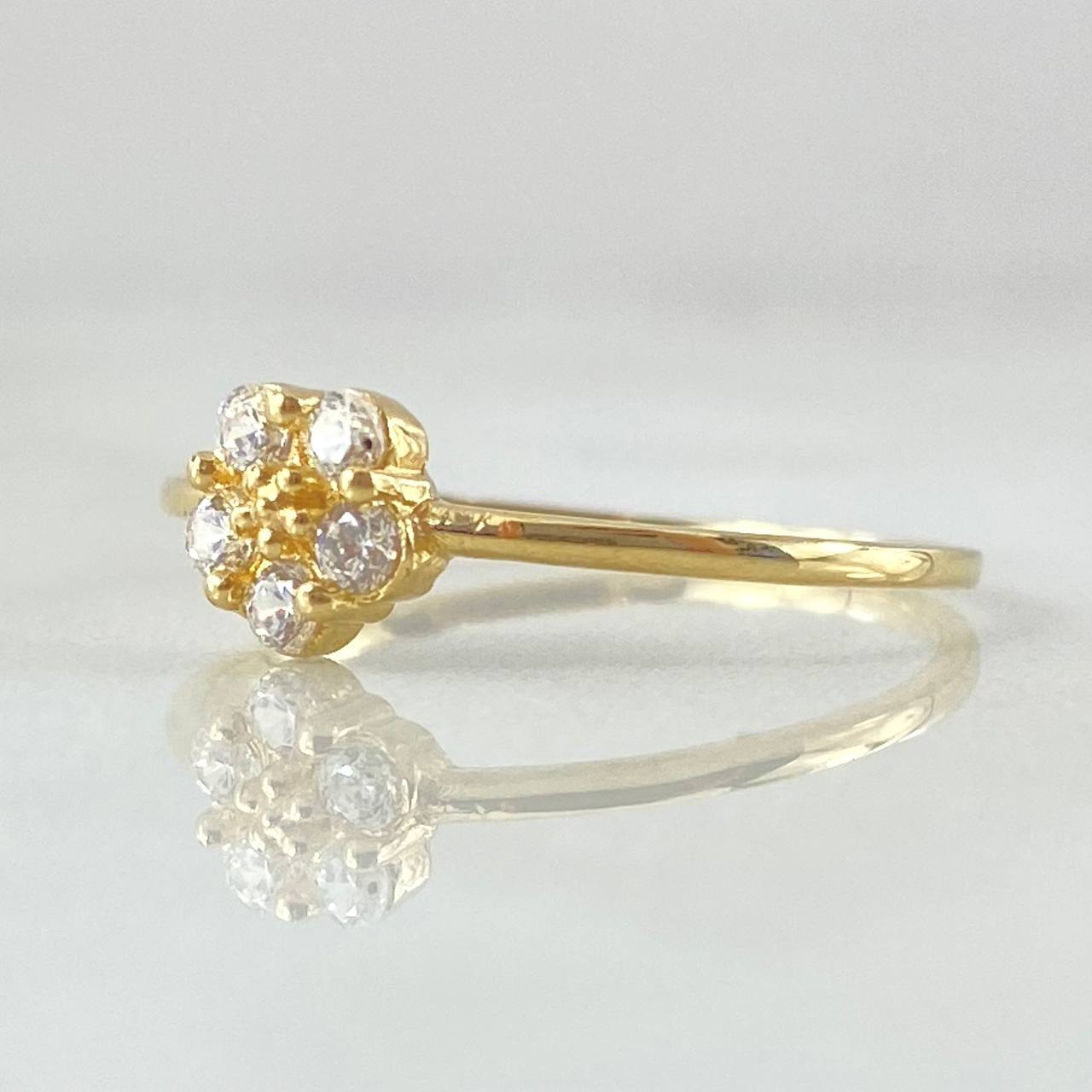 Anillo Flor de Sacura 1.3gr / T7 1/4 / Oro 18K