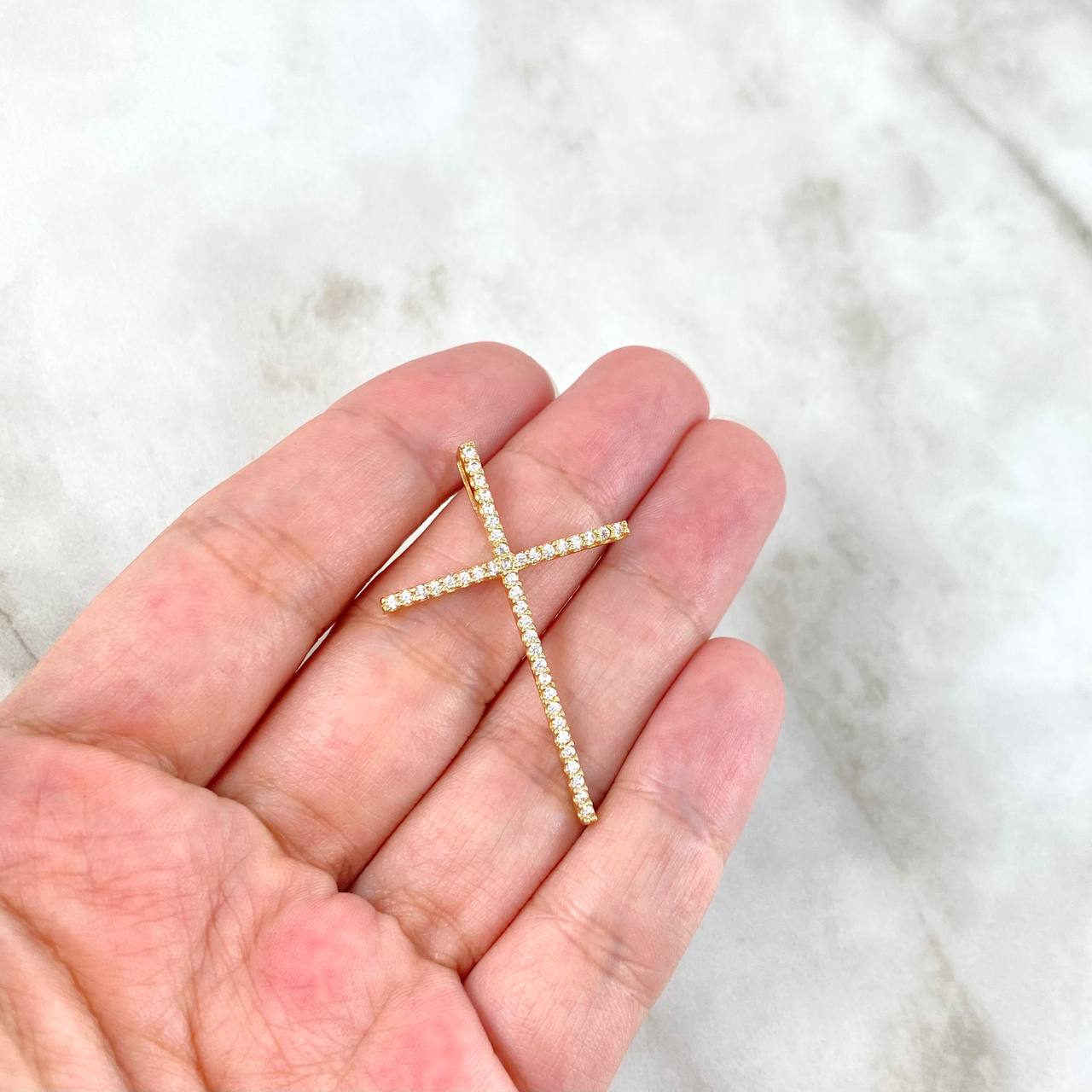 Dije Cruz 2.2gr / 3.9cm / Circones Blancos Oro Amarillo
