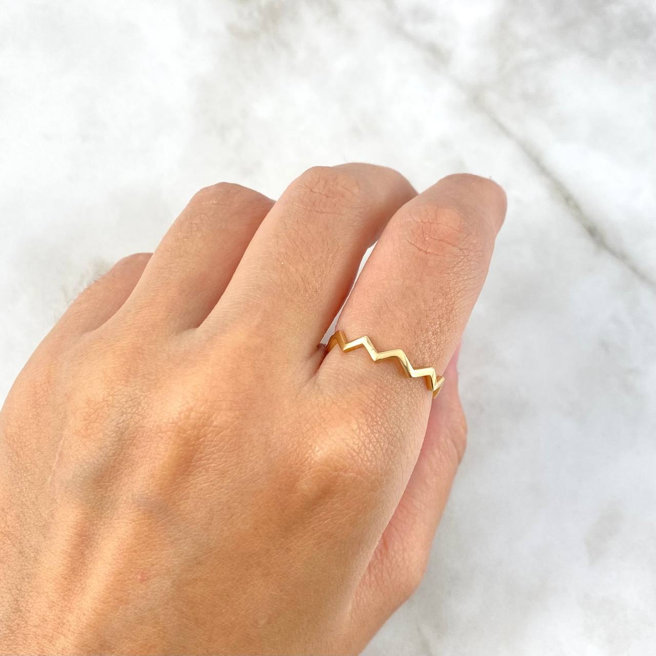 Anillo Zig-Zag 1.3gr / T5 1/2 / Oro Amarillo