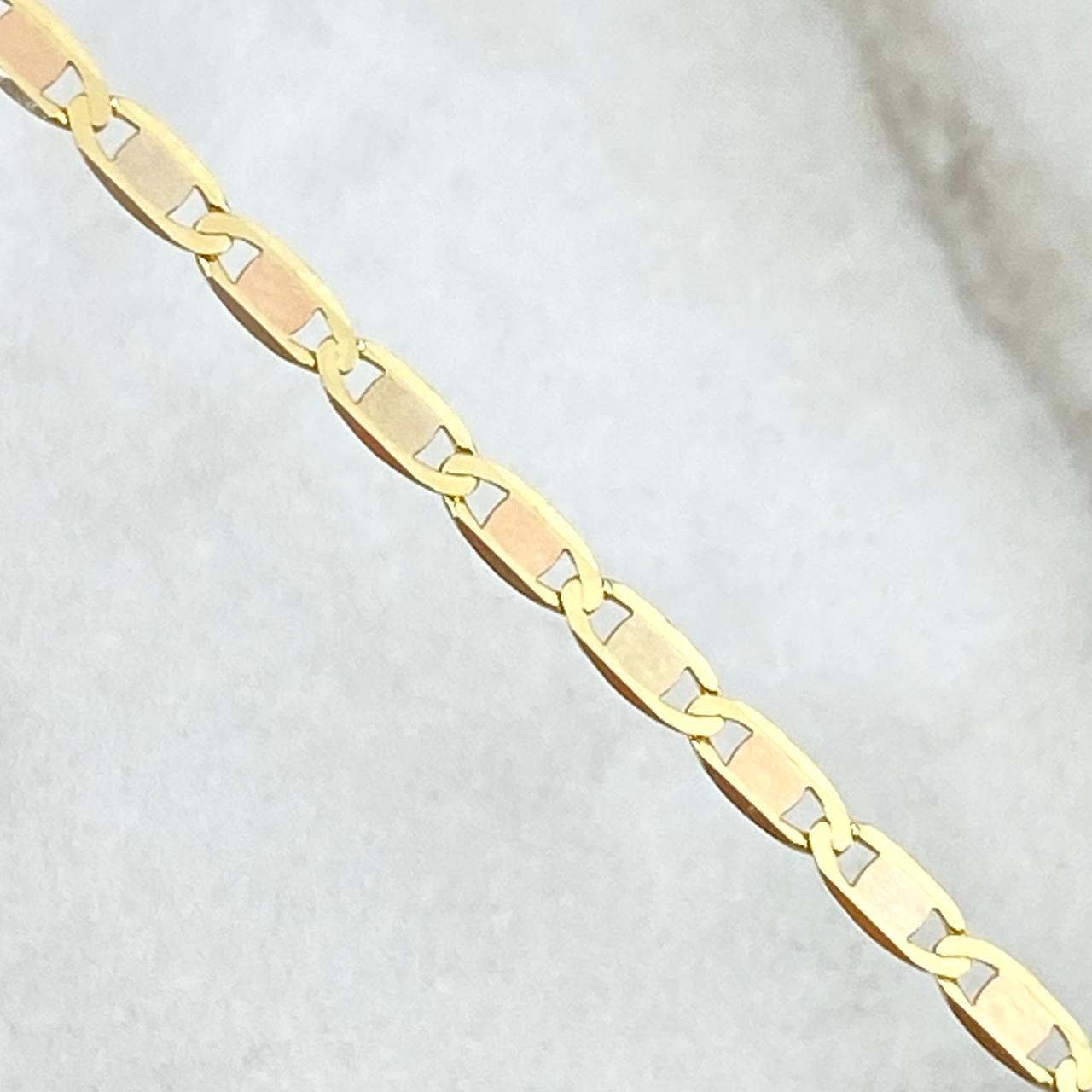Pulso Plano 1.45gr / 18.5cm / 2mm Oro Amarillo +3 ©