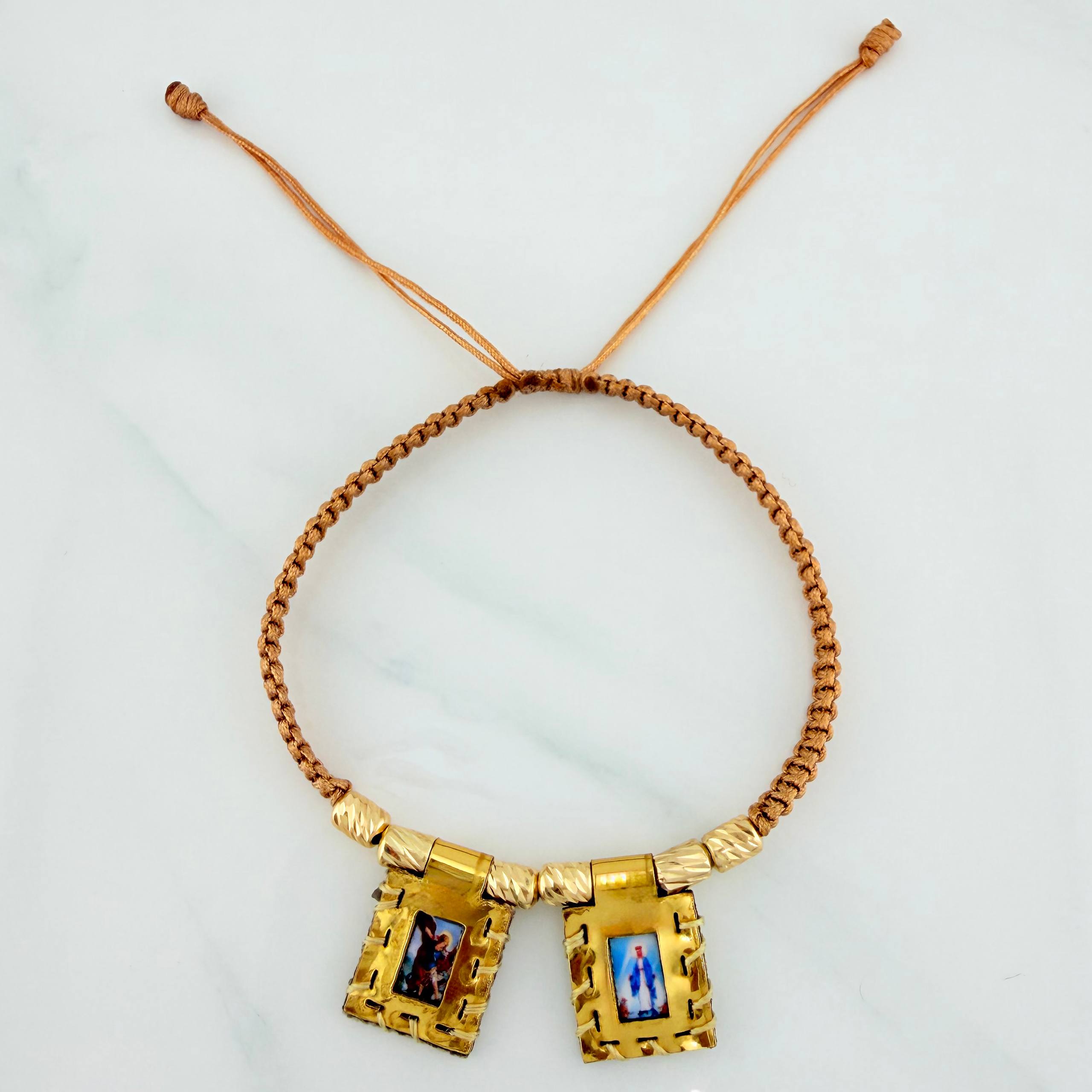 Pulsera Tejida Caqui Escapulario Cilindros Diamantados 6Und Oro Amarillo 18K