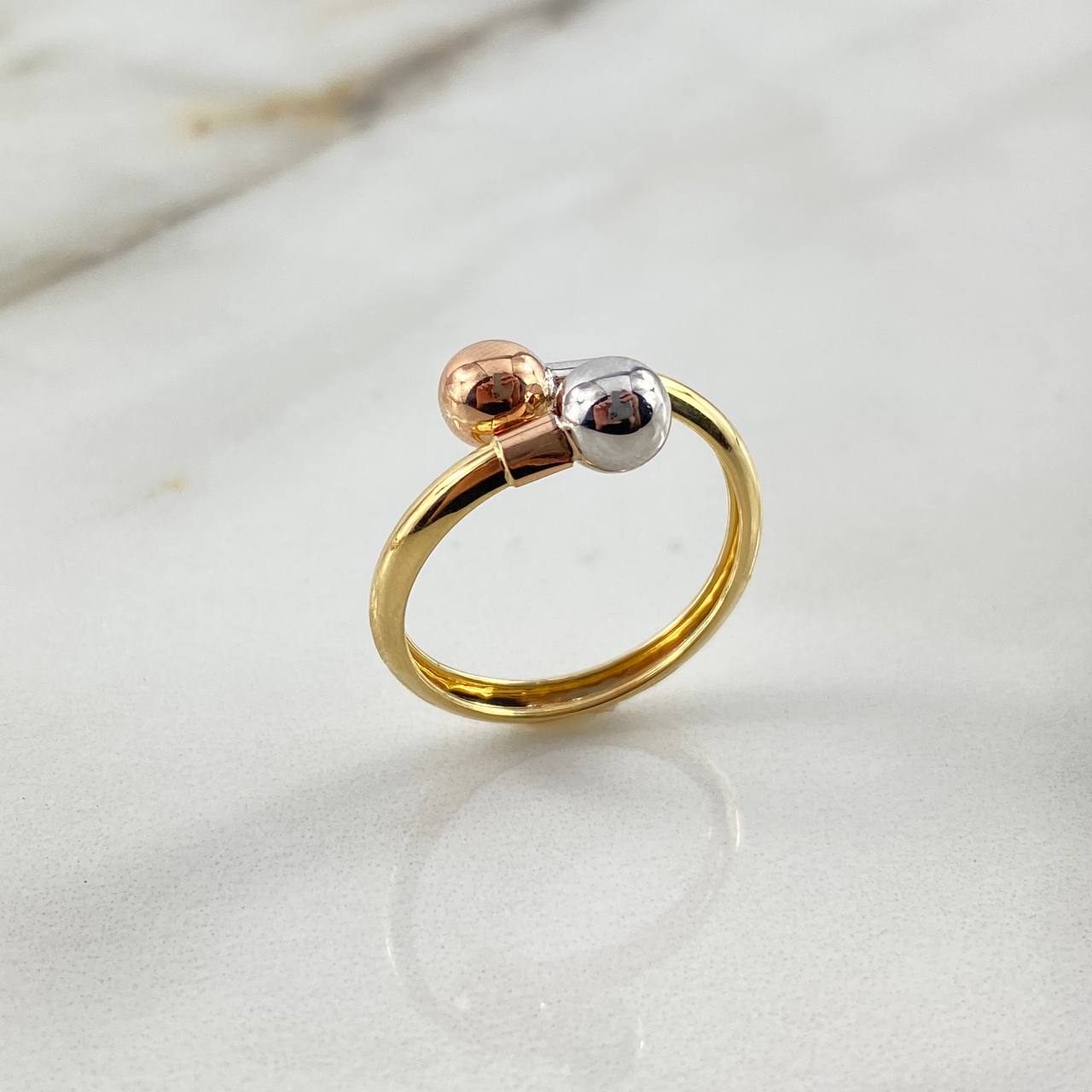 Anillo Tu y Yo 1.6gr / T6 3/4 / Bolas 6mm Tres Oros ©