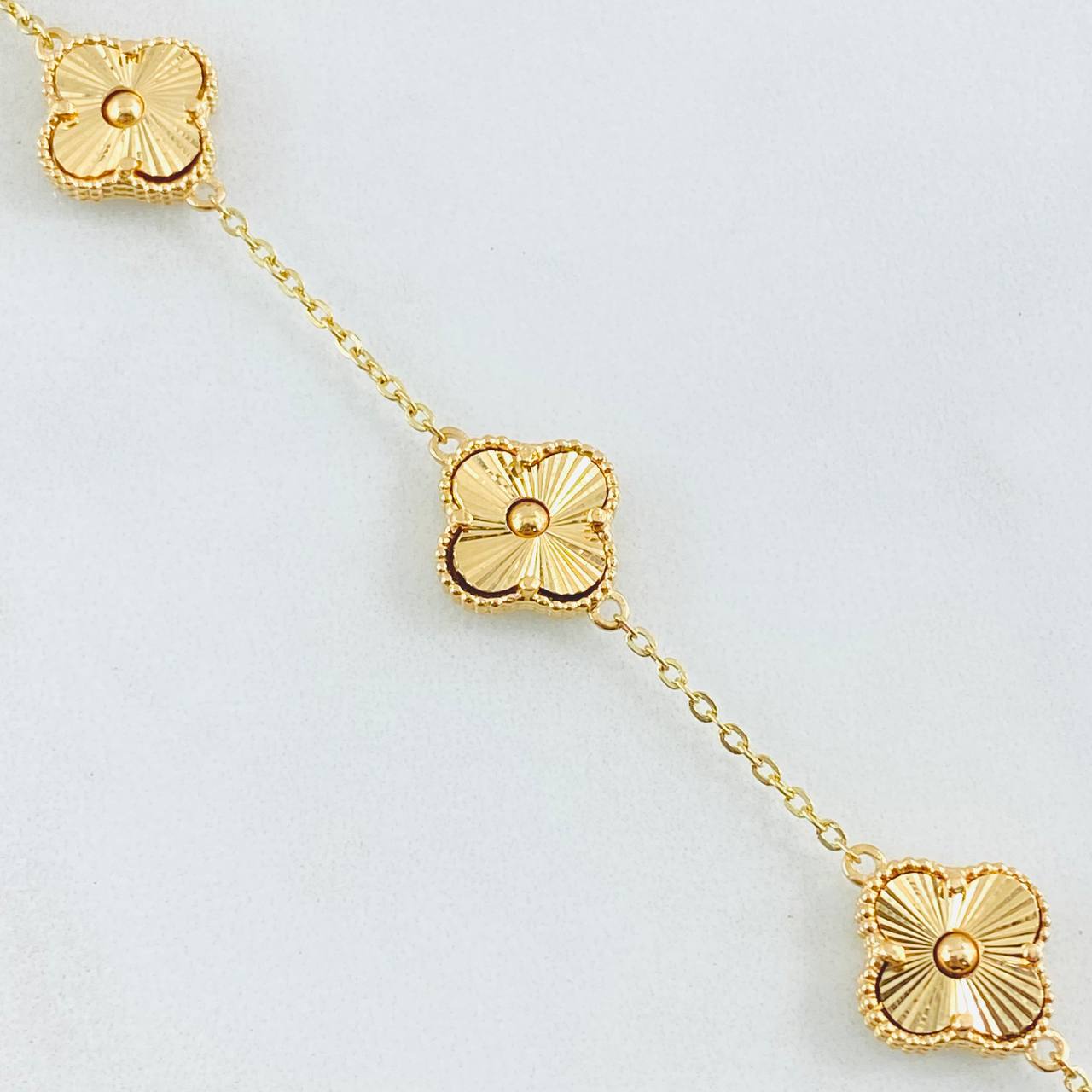Pulso Trebol Diamantado 5.5gr / 15.5cm-18cm / Oro Amarillo Nac.Esp. 18K