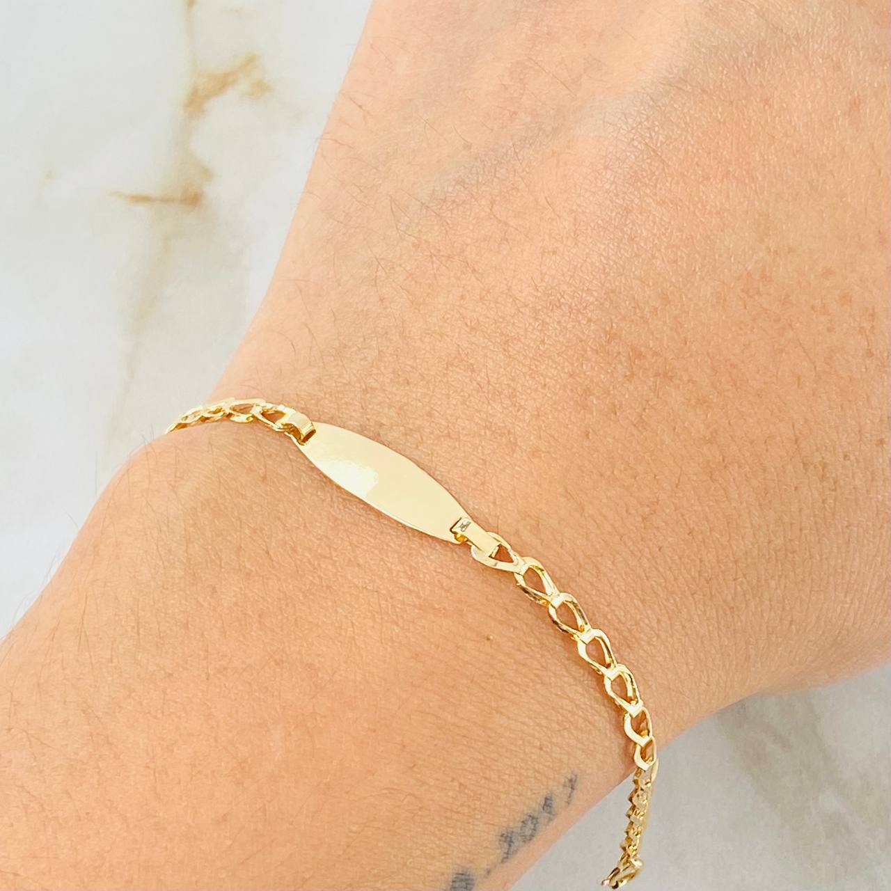 Pulso Bebé Espiga Placa Ovalada 1gr / 12.5cm / Oro Amarillo 18K