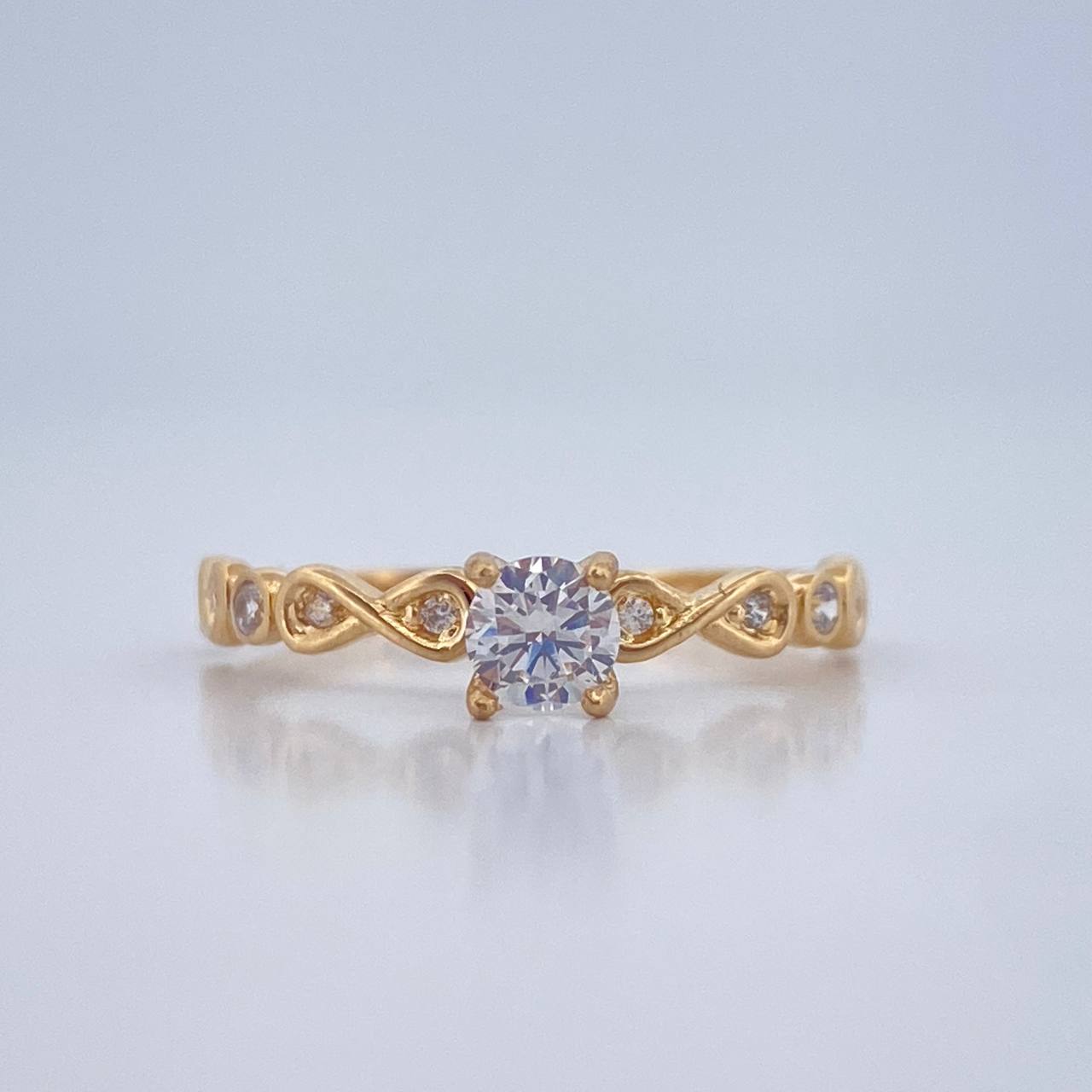 Anillo Solitario Infinitos 1.35gr / T6 3/4 / Oro Amarillo 18K %