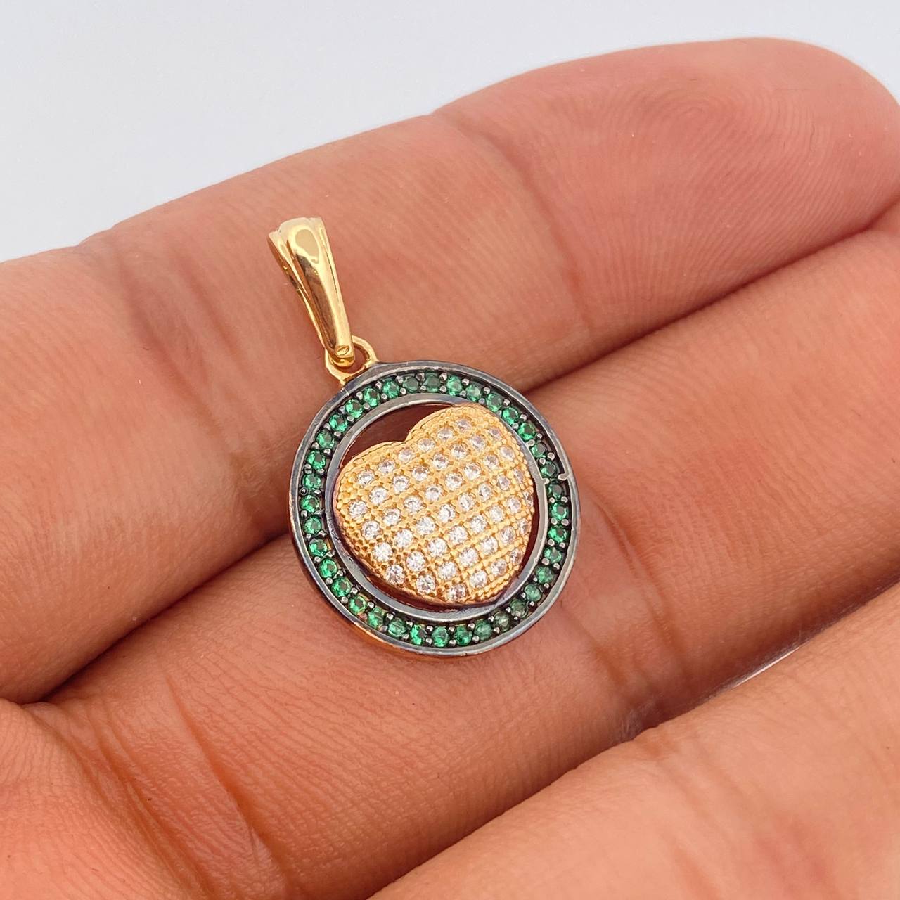 Dije Corazon 2.7gr / 2.6cm / Dos Oros Negro Amarillo 18K %