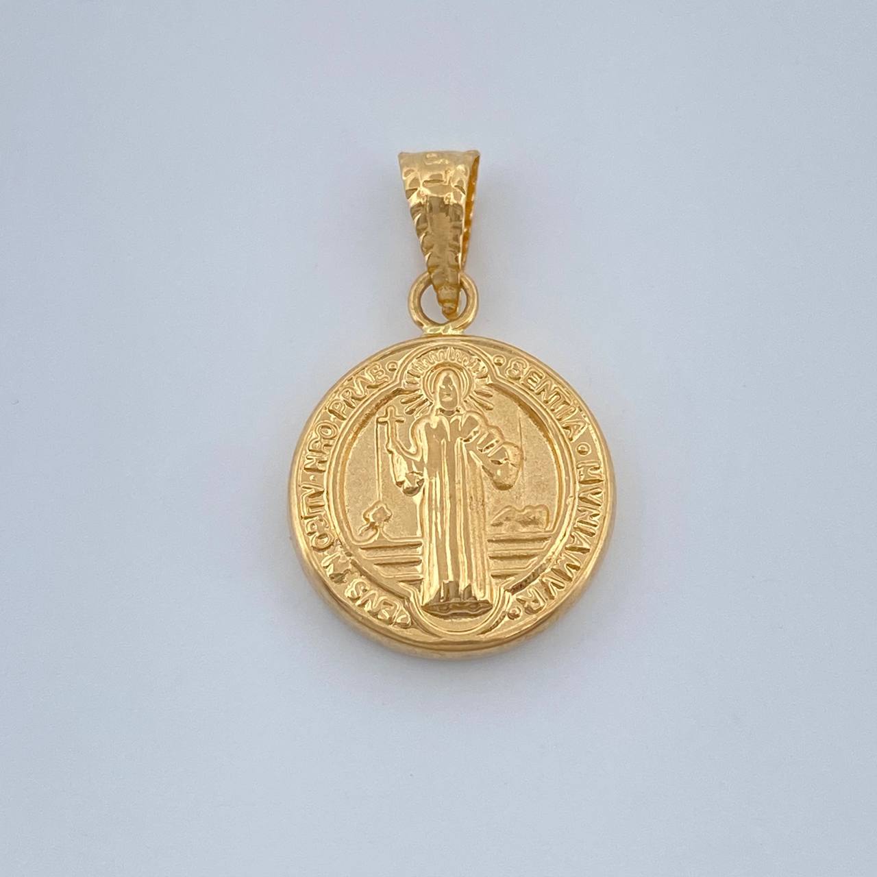 Dije San Benito 0.95gr / 2.1cm / Oro Amarillo 18K %
