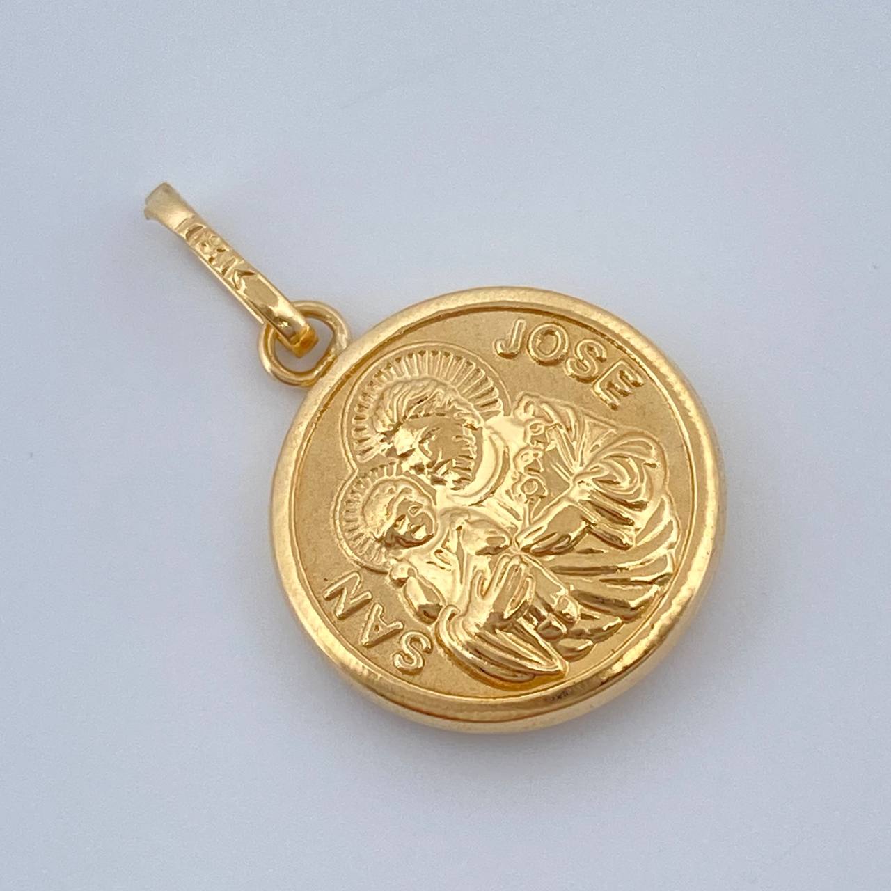 Dije San Jose 0.75gr / 2.1cm / Oro Amarillo 18K %