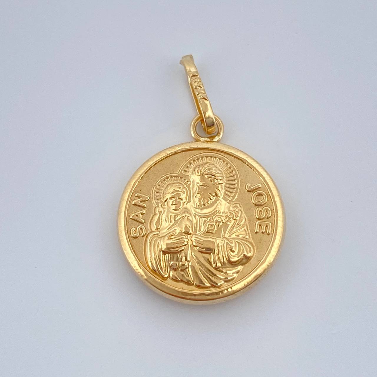 Dije San Jose 0.75gr / 2.1cm / Oro Amarillo 18K %