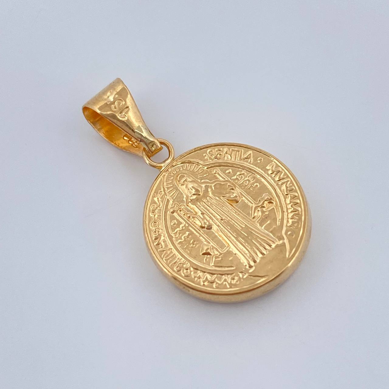 Dije San Benito 0.65gr / 2cm / Oro Amarillo 18K %