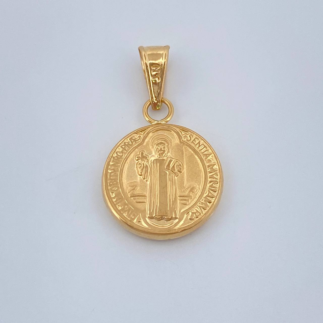 Dije San Benito 0.8gr / 2cm / Oro Amarillo 18K %