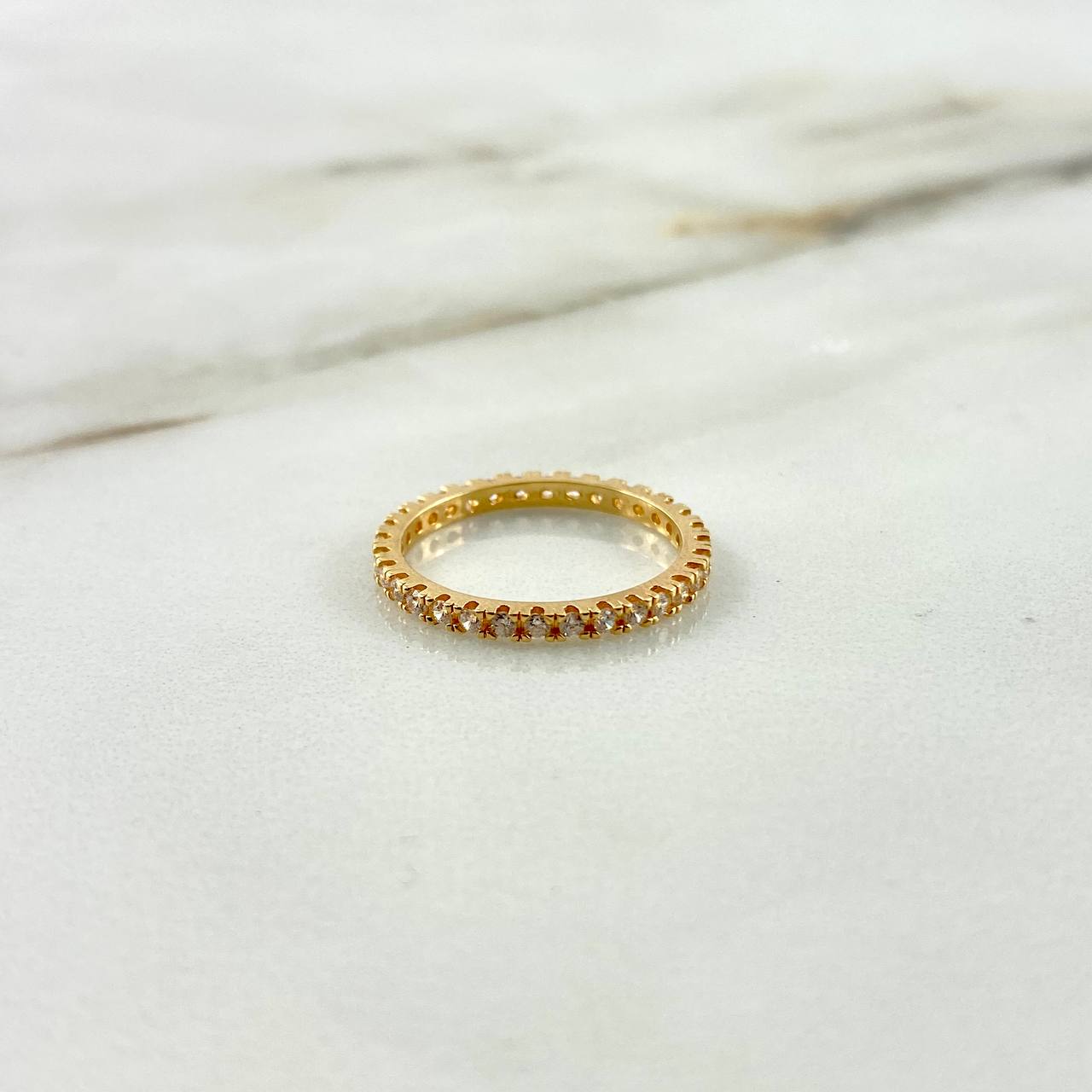 Anillo Churumbela 2.05gr / T7 1/2 / Circones Blancos Oro Amarillo