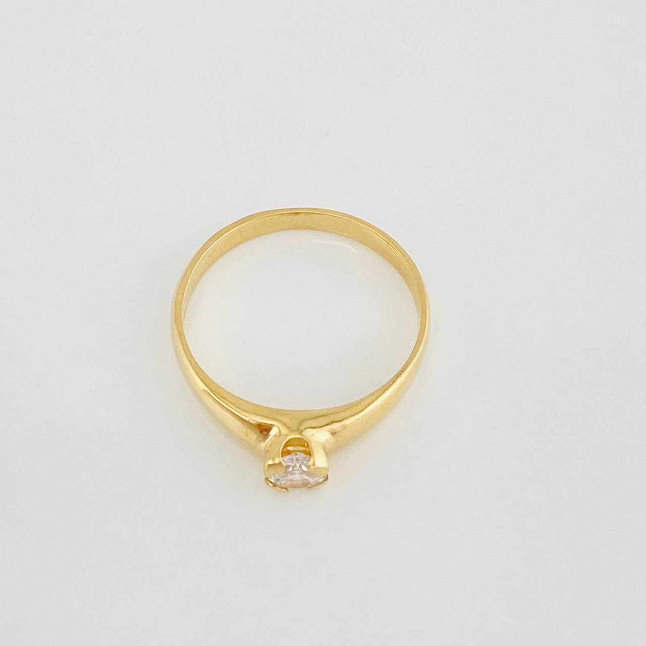 Anillo Solitario 2.25g / T5 1/2 Oro Amarillo 18K