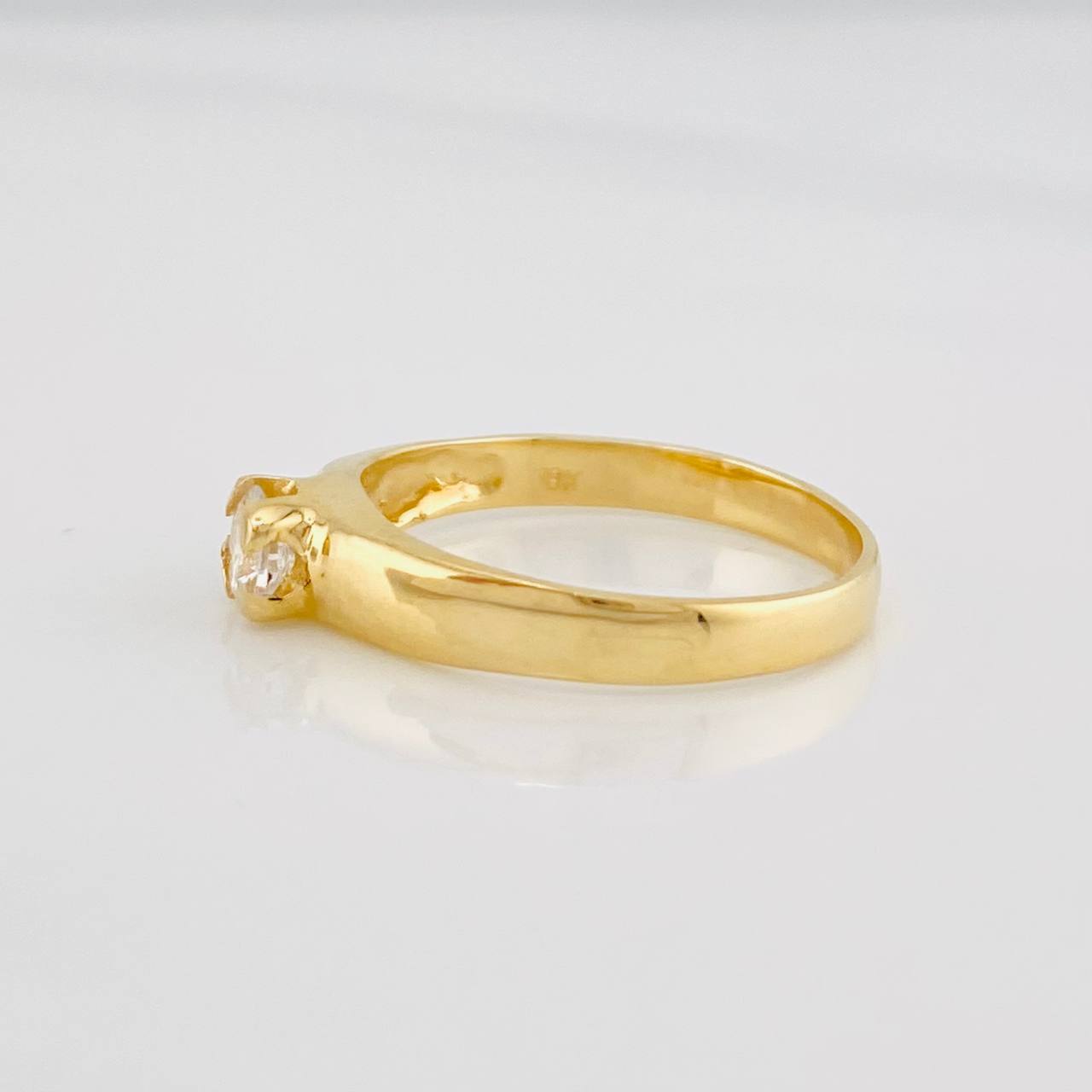 Anillo Solitario 2.25g / T5 1/2 Oro Amarillo 18K