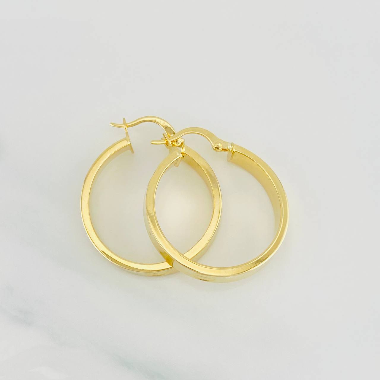 Candongas Tornillo 3.3g / 2.8cm Oro Amarillo 18K
