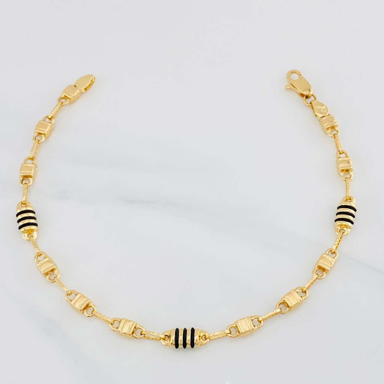 Pulso Rustico Barril 5.8g / 21.7cm / 5.1mm Oro Amarillo 18K