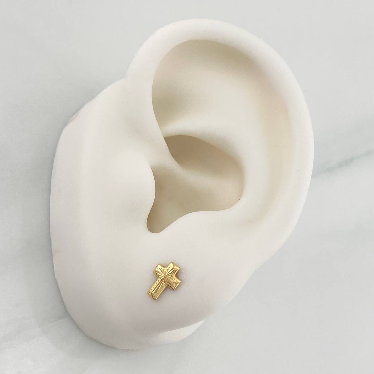 Topos Cruz 0.65g / 7mm Oro Amarillo 18K